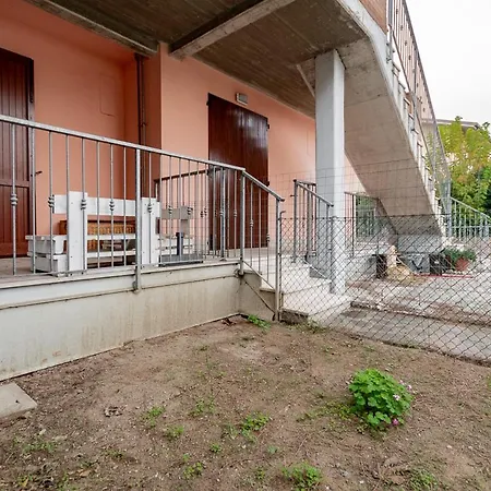 Trilocale Con Giardino A - Cv012 *