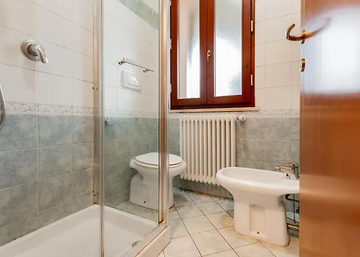 Trilocale Con Giardino A - Cv012 *