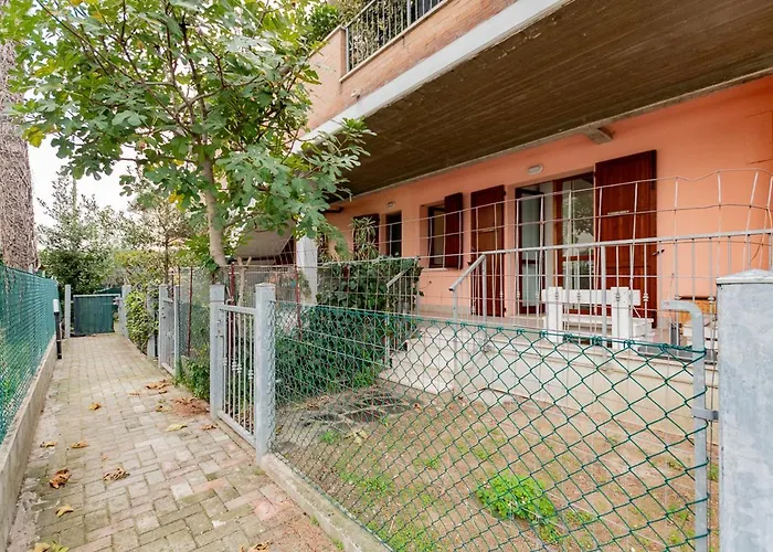 Apartament Trilocale Con Giardino A - Cv012 *